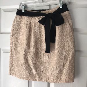 Cream Skirt w/ Black Ribbon Bow. Size M (6-8)